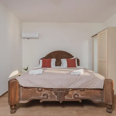 Pietra Mare Petrovac