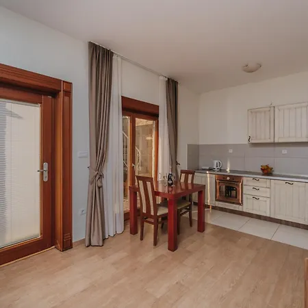 Pietra Mare 4* Petrovac