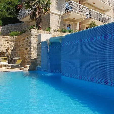 Pietra Mare 4* Petrovac