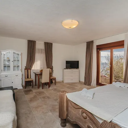 Pietra Mare 4*