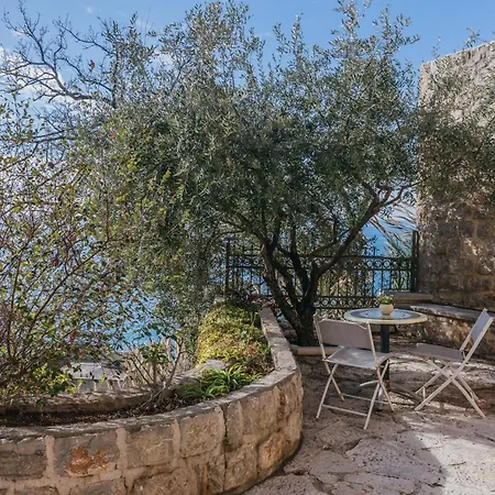 Pietra Mare 4* Petrovac